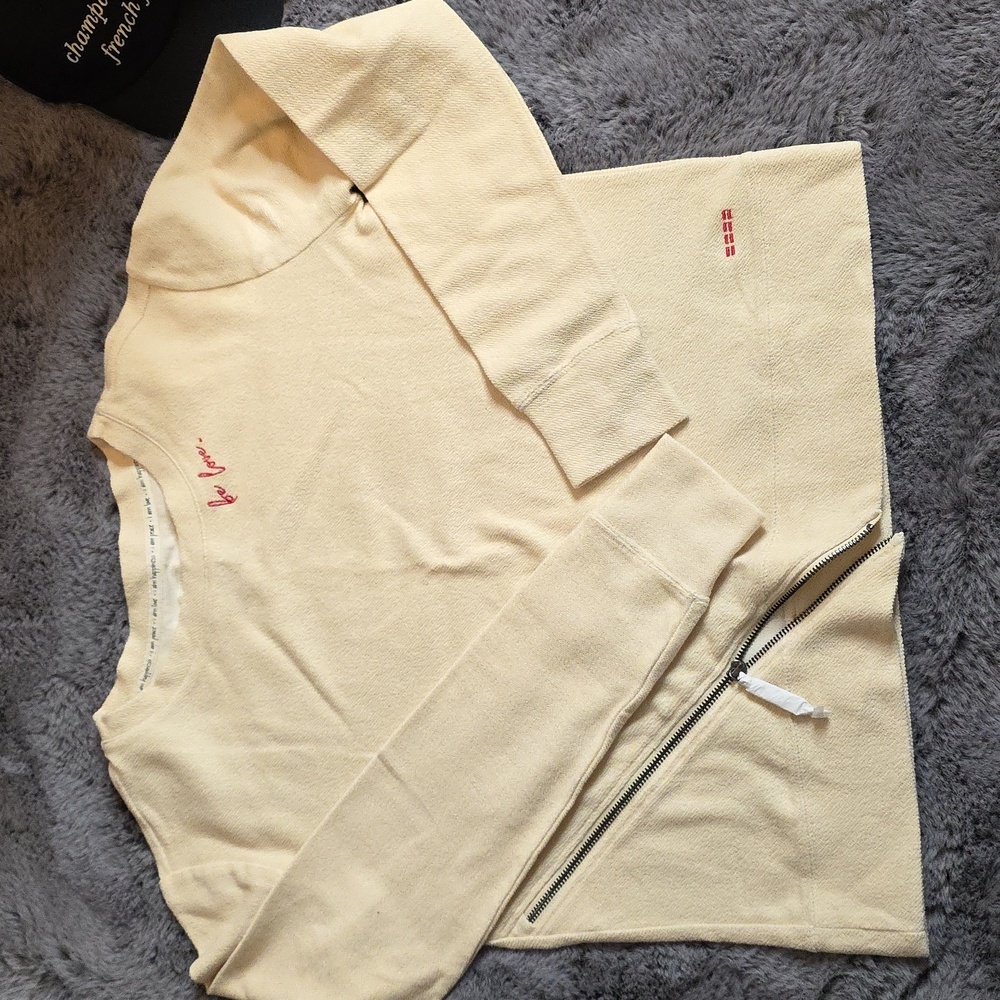 Oversized Peace love world Cream Thumbs sweater size xxs NWOT